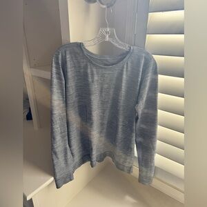 Lululemon Swiftly Tech Relaxed fit long sleeve. Size 8.